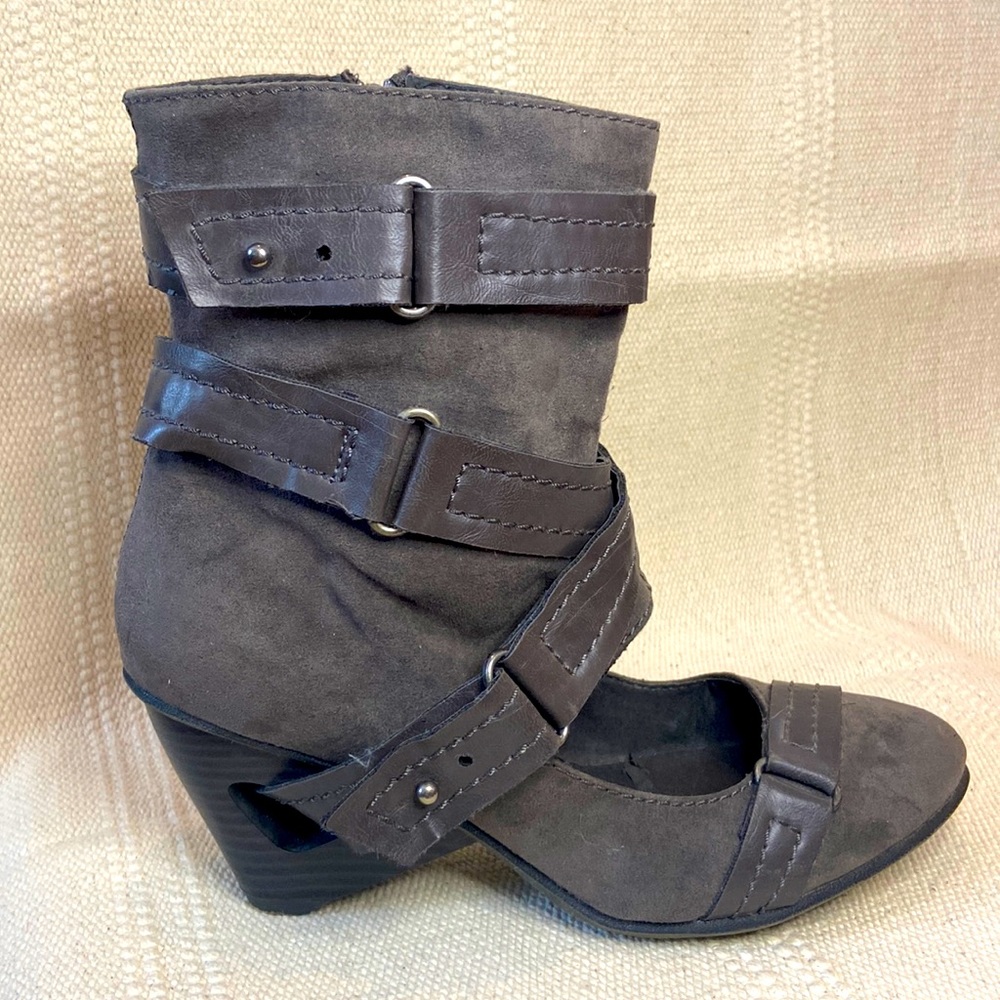 Gray boots